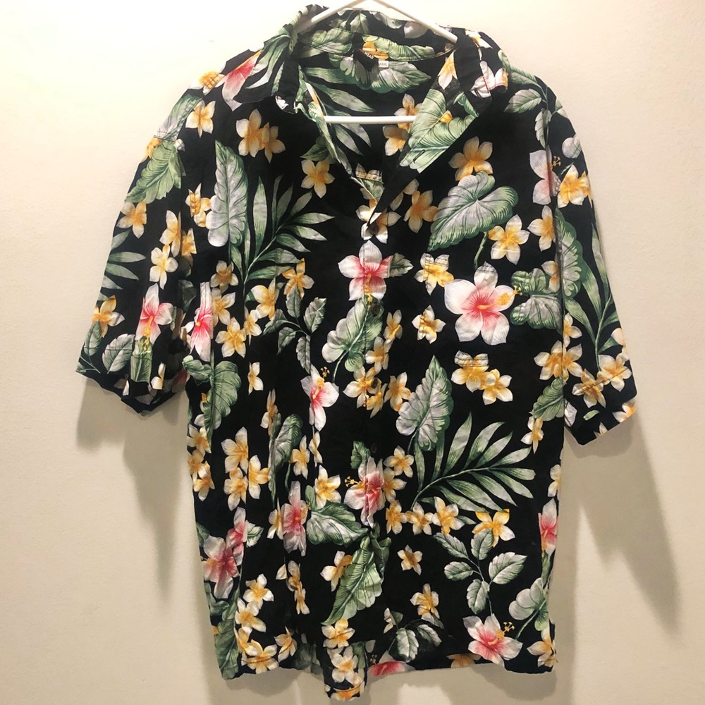 Squish wear Hawaiian print shirt